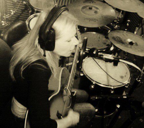 401116_10150671728451678_311093959_n